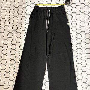 Vuori Halo Essential Wide Leg Pant Black Size Small 30” Inseam